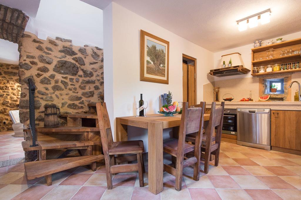 Villa Marevic Vrh  Luaran gambar